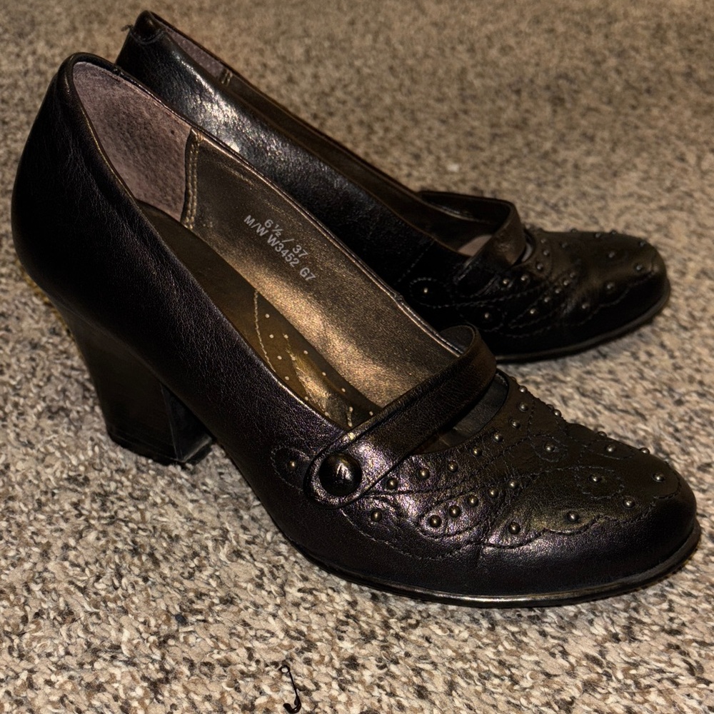 Elegant Black Women's Born Crown Heels